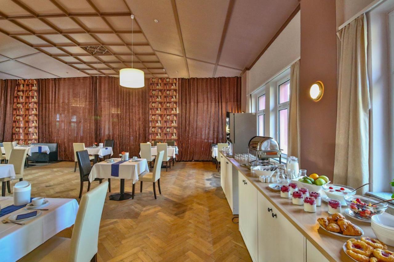 Hotel Und Restaurant "Zur Zwiebel" Пенемюнде Экстерьер фото